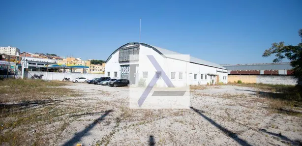 Galpão / Depósito / Armazém para venda ou aluguel, 750m² no Parque Pinheiros, Taboão da Serra