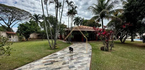 Fazenda / Sítio / Chácara com 3 Quartos à venda, 269m² no Recanto Jatobá, Americana