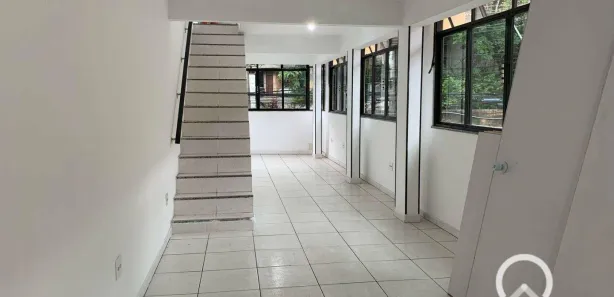 Prédio Inteiro para alugar, 175m² no Ypu, Nova Friburgo