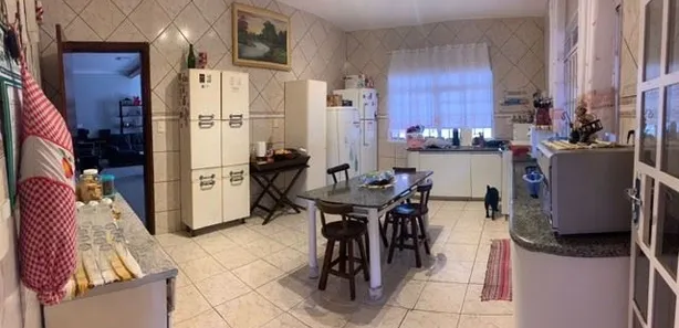 Casa com 4 Quartos à venda, 300m² no Região dos Lagos, Brasília
