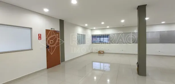 Loja / Salão / Ponto Comercial para alugar, 100m² no , Cravinhos