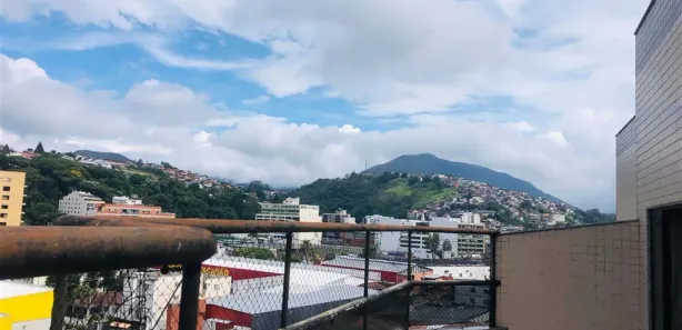 Loja / Salão / Ponto Comercial com 3 Quartos à venda, 138m² no Várzea, Teresópolis
