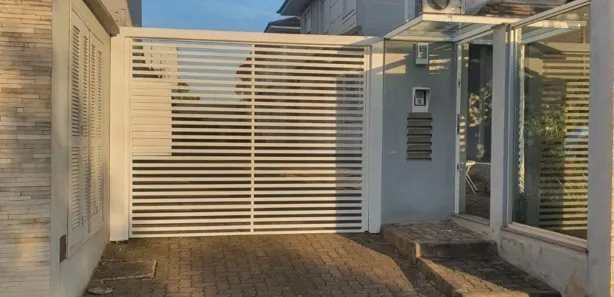 Sobrado com 2 Quartos à venda, 75m² no Nossa Senhora das Graças, Canoas