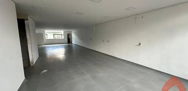 Prédio Inteiro para alugar, 580m² no Vila Santa Luzia, Taboão da Serra