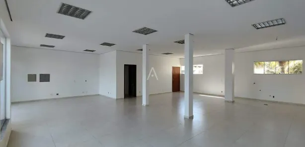 Conjunto Comercial / Sala para alugar, 100m² no Jardim Gisela, Toledo