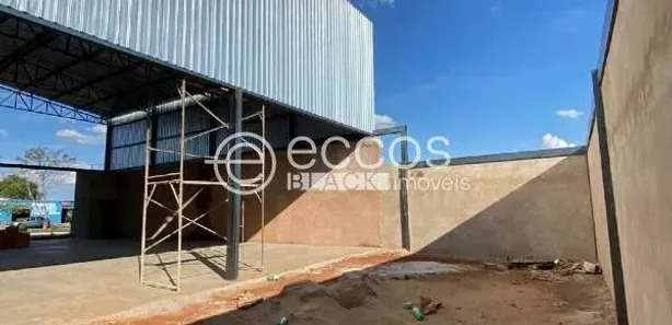 Galpão / Depósito / Armazém à venda, 513m² no Área Rural de Uberlândia, Uberlândia