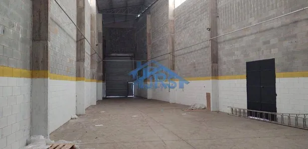Galpão / Depósito / Armazém à venda, 550m² no Jardim Jurupari (Fazendinha), Santana de Parnaíba
