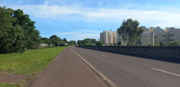 Fazenda / Sítio / Chácara com 3 Quartos para venda ou aluguel, 287m² no Conjunto Habitacional Pedro Perri, Araçatuba
