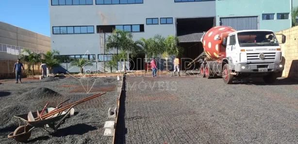 Loja / Salão / Ponto Comercial para alugar, 1550m² no Industrial, Cravinhos