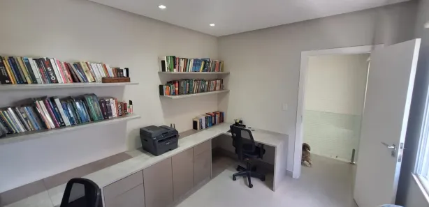 Sobrado com 4 Quartos à venda, 270m² no Aruana, Aracaju