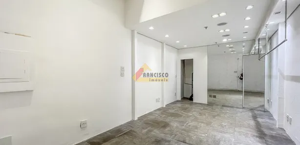 Loja / Salão / Ponto Comercial à venda, 35m² no Santa Clara, Divinópolis