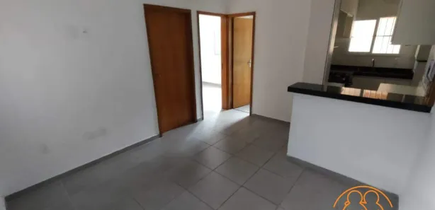 Casa com 2 Quartos para alugar, 47m² no Vila São Jorge, São Vicente