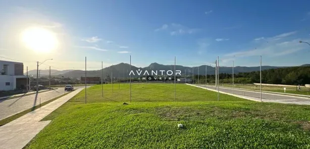 Terreno / Lote / Condomínio à venda, 427m² no São José, Santa Maria