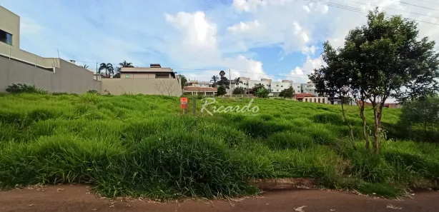 Terreno / Lote / Condomínio à venda, 335m² no Jardim Novo Imperial, Arapongas