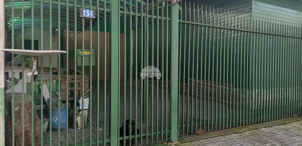 Galpão / Depósito / Armazém à venda, 390m² no São Gabriel, Colombo
