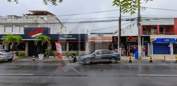 Galpão / Depósito / Armazém à venda, 210m² no Farolândia, Aracaju