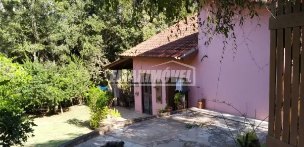 Fazenda / Sítio / Chácara com 2 Quartos à venda, 135m² no Jundiaquara, Araçoiaba da Serra
