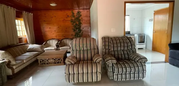 Fazenda / Sítio / Chácara com 3 Quartos à venda, 170m² no Chácara Santa Maria, Cambé