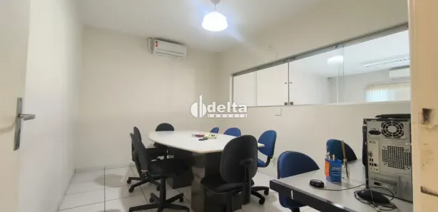 Loja / Salão / Ponto Comercial à venda, 136m² no Cidade Jardim, Uberlândia