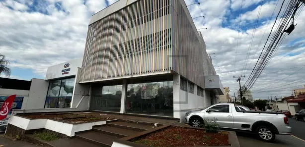Prédio Inteiro para alugar, 1760m² no Centro, Ribeirão Preto