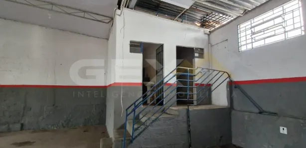 Galpão / Depósito / Armazém com 3 Quartos à venda, 380m² no Catalão, Divinópolis