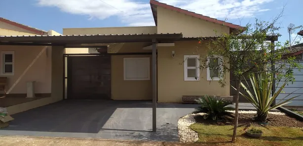 Casa de Condomínio com 3 Quartos para alugar, 100m² no Jardim Decolores, Trindade