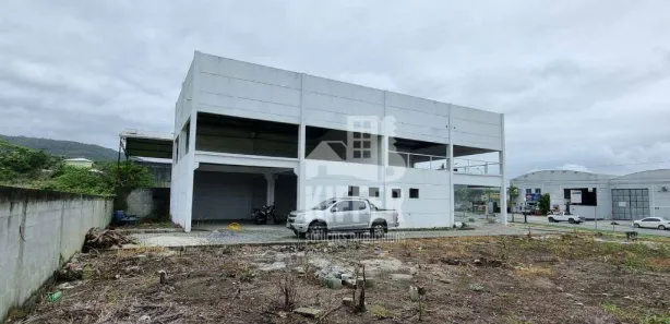 Galpão / Depósito / Armazém para alugar, 500m² no Calaboca (Inoã), Maricá