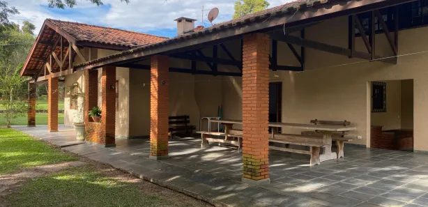 Fazenda / Sítio / Chácara com 4 Quartos para alugar, 5000m² no Floresta Escura, São Pedro