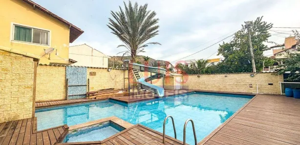 Casa Comercial com 14 Quartos à venda, 850m² no Itaipu, Niterói