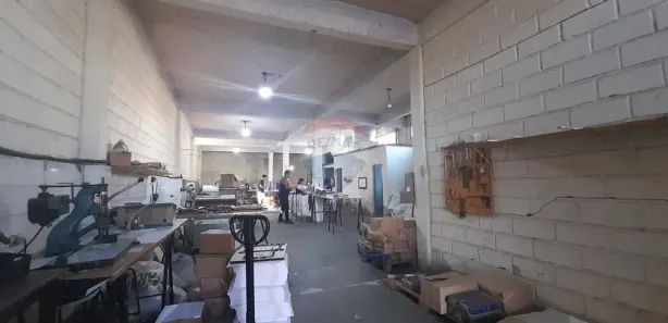 Galpão / Depósito / Armazém à venda, 386m² no Nova Esperança, Belo Horizonte