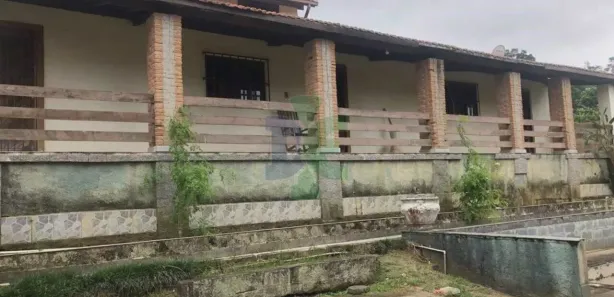 Fazenda / Sítio / Chácara com 3 Quartos à venda, 200m² no Chácaras Reunidas Igarapés, Jacareí