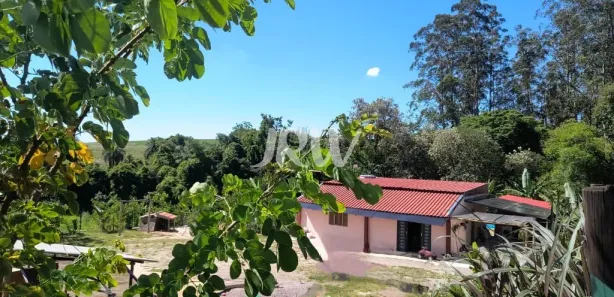 Fazenda / Sítio / Chácara com 5 Quartos à venda, 1080m² no Buru, Salto