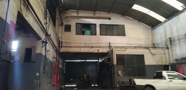 Galpão / Depósito / Armazém para venda ou aluguel, 2000m² no Cascadura, Rio de Janeiro