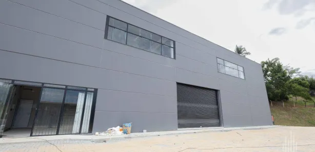 Conjunto Comercial / Sala para alugar, 230m² no Do Salto, Blumenau