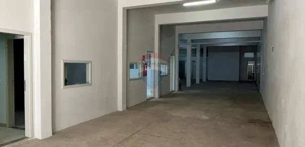 Loja / Salão / Ponto Comercial à venda, 320m² no Centro, Governador Valadares