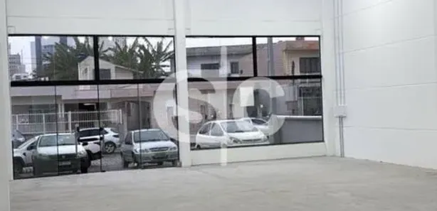 Galpão / Depósito / Armazém para alugar, 200m² no Centro, Camboriú