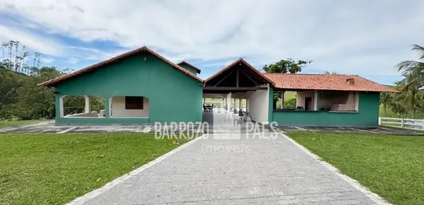 Fazenda / Sítio / Chácara com 4 Quartos à venda, 140000m² no Papucaia, Cachoeiras de Macacu