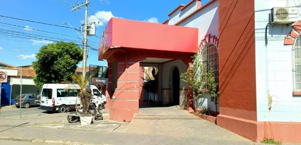 Prédio Inteiro à venda, 1650m² no Centro, Sete Lagoas