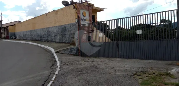 Galpão / Depósito / Armazém para venda ou aluguel, 250m² no Luiz Fagundes, Mairiporã
