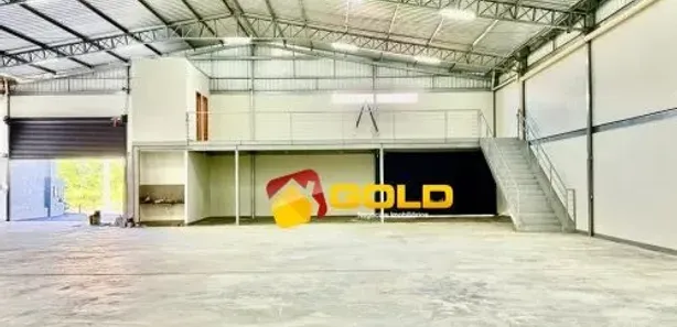 Galpão / Depósito / Armazém à venda, 1100m² no Laranjeiras, Uberlândia