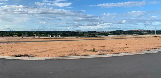 Terreno / Lote / Condomínio à venda, 300m² no Centro, Camaçari