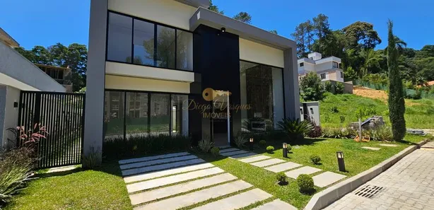 Casa de Condomínio com 3 Quartos à venda, 350m² no Posse, Teresópolis