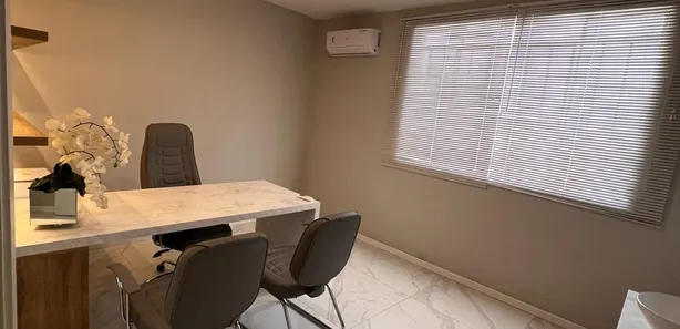 Conjunto Comercial / Sala para alugar, 25m² no Jardim Social, Curitiba