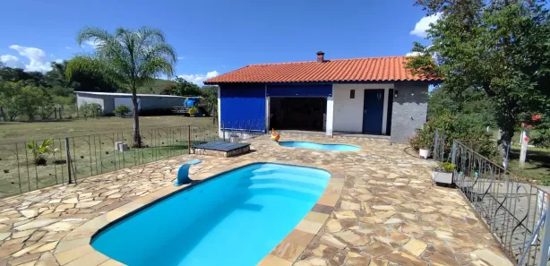 Fazenda / Sítio / Chácara com 3 Quartos à venda, 28000m² no Chácara Marambaia, Caçapava
