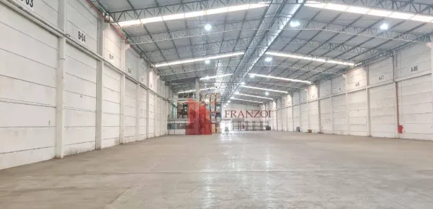 Galpão / Depósito / Armazém à venda, 4300m² no Espinheiros, Itajaí