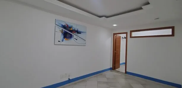 Galpão / Depósito / Armazém com 1 Quarto para alugar, 750m² no Centro, Nilópolis