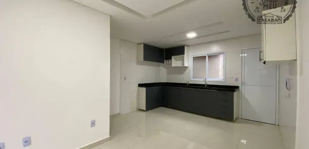 Casa de Condomínio com 2 Quartos para alugar, 75m² no Guilhermina, Praia Grande