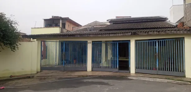 Sobrado com 4 Quartos para alugar, 180m² no Jardim São João, Salto