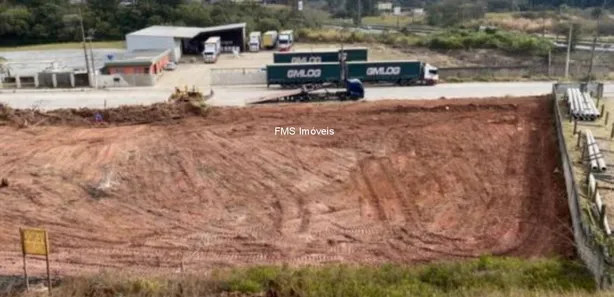 Galpão / Depósito / Armazém para venda ou aluguel, 800m² no Parque Paraíso, Itapecerica da Serra
