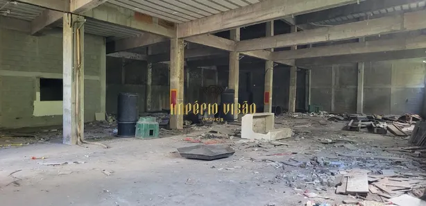 Galpão / Depósito / Armazém para alugar, 600m² no Jardim Aracy, Mogi das Cruzes